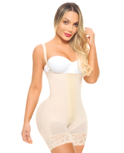 Load image into Gallery viewer, Ann Michell Bootylicious line for enhanced buttocks and ultra waist with two sizes larger in the hips. Short Leg-1570