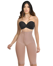Load image into Gallery viewer, Ann Michell Abril Stage 4 Long-Leg Short with Hooks BootyLove Shapewear – REF 9154  Bootylove ™ – view 4