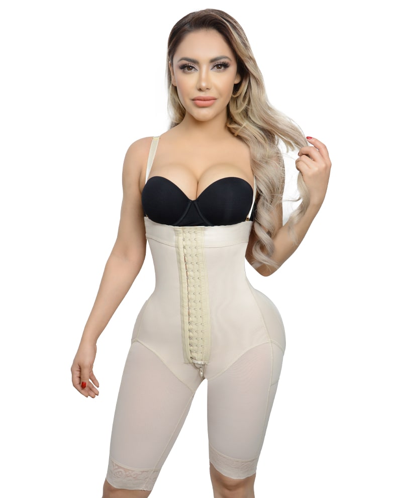 Bootylicious line for enhanced buttocks and ultra waist with two sizes larger in the hips. Half Leg- 1315