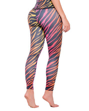 Load image into Gallery viewer, 7001 - Leggings Lifts Buttocks Print 21